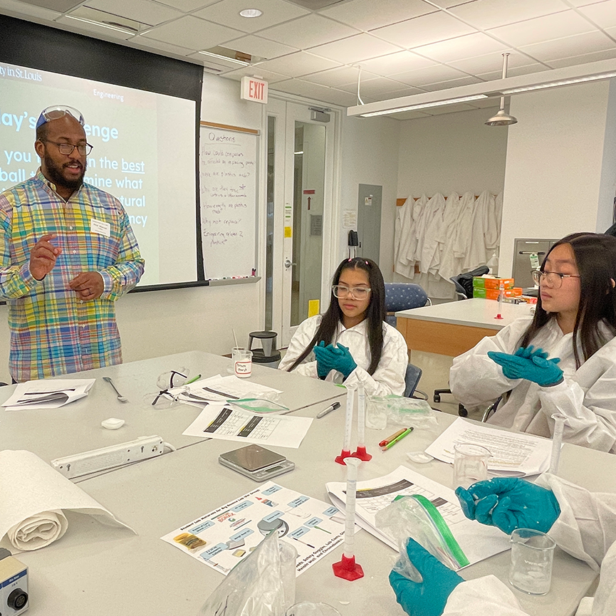 WashU Faculty engaging in classroom