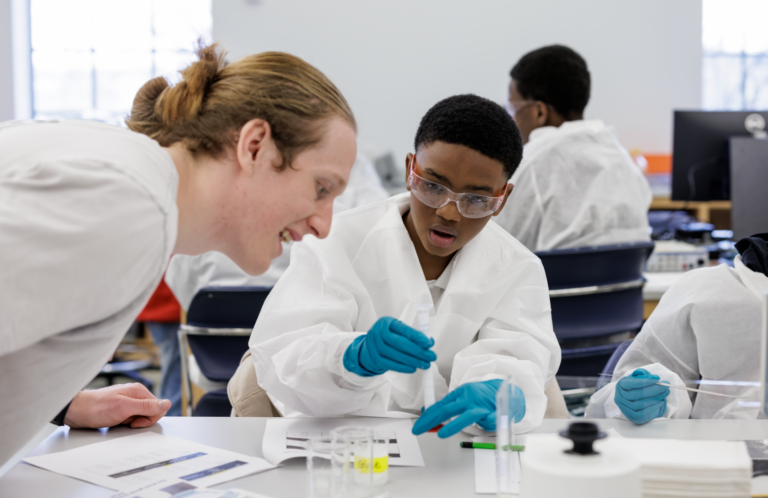 Researcher for a Day: St. Louis children get up-close look at cutting-edge science